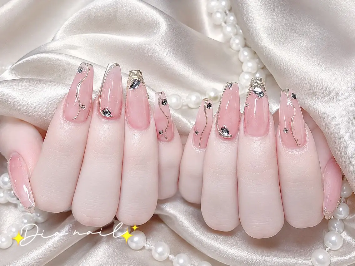 ネイル フットネイル 韓国ネイル レース マグネットネイル ニュアンスネイル ハンドネイル Dia nail サロンのネイルデザイン