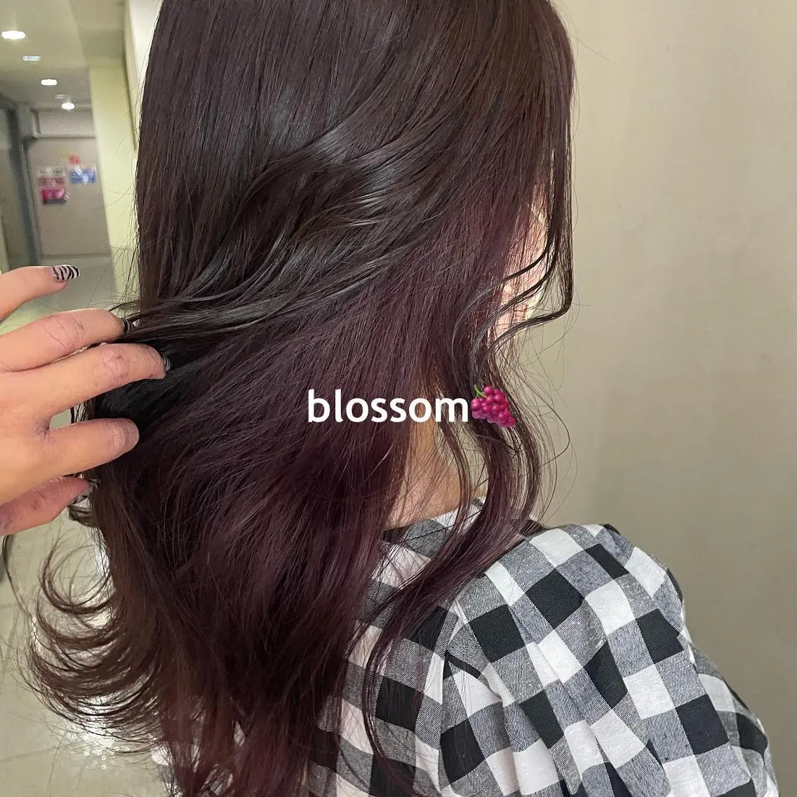 ミディアム カラー ピンクカラー 吉村 夏椰のヘアスタイル