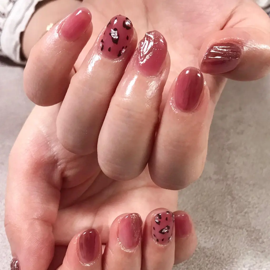 ネイル クリアネイル 赤色 kikinail 溝の口のネイルデザイン