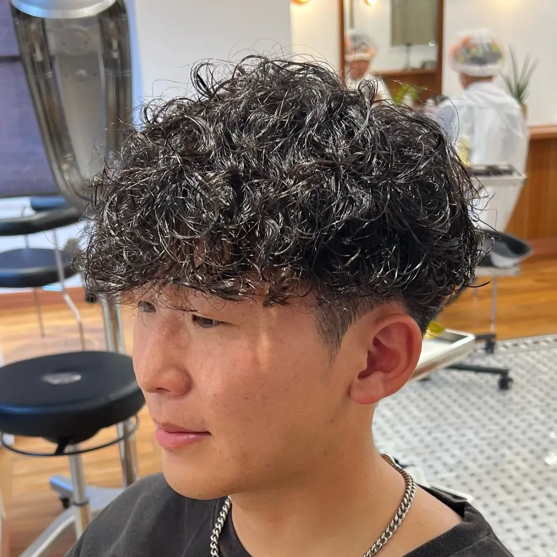 ショート パーマ メンズ カット パーマ メンズカット✂️ スキンフェード伊藤陸のヘアスタイル