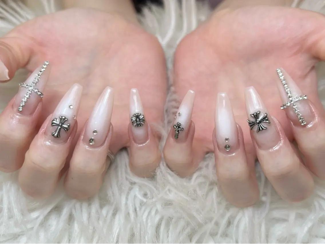 ネイル チークネイル 長さ出し フラッシュネイル ハート キラキラネイル ハンドネイル Kei Nailのネイルデザイン