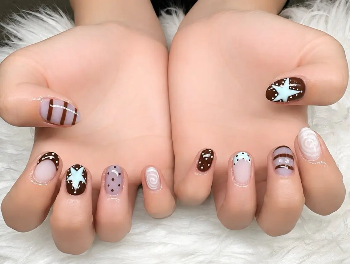 ネイル MIKA RUBY NAIL SLONのネイルデザイン
