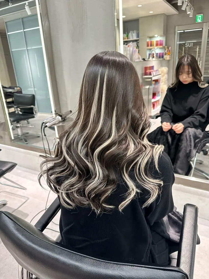 【❣️エリア初❣️】100%人毛プレミアムシールエクステ40本➕カラー➕エクステカット💛の写真