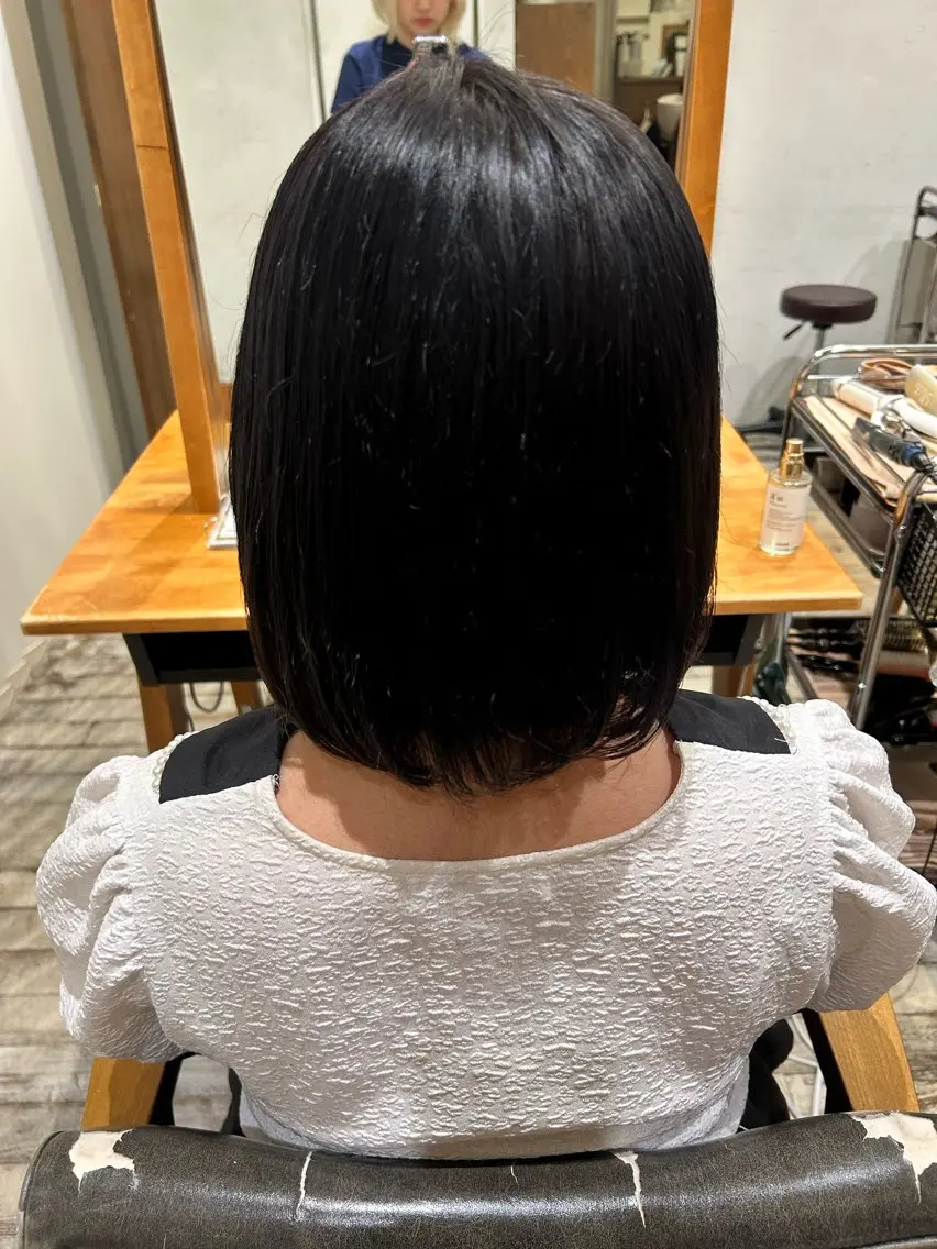 ミディアム ここな Un amiのヘアスタイル
