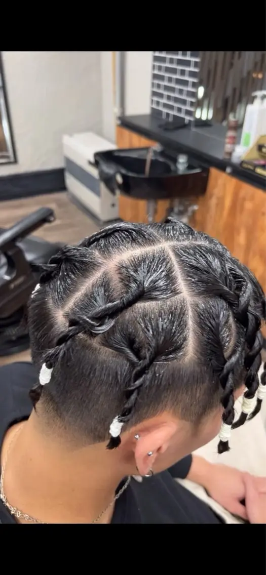ショート メンズ フェードカット カット 橋本 拳史郎のヘアスタイル