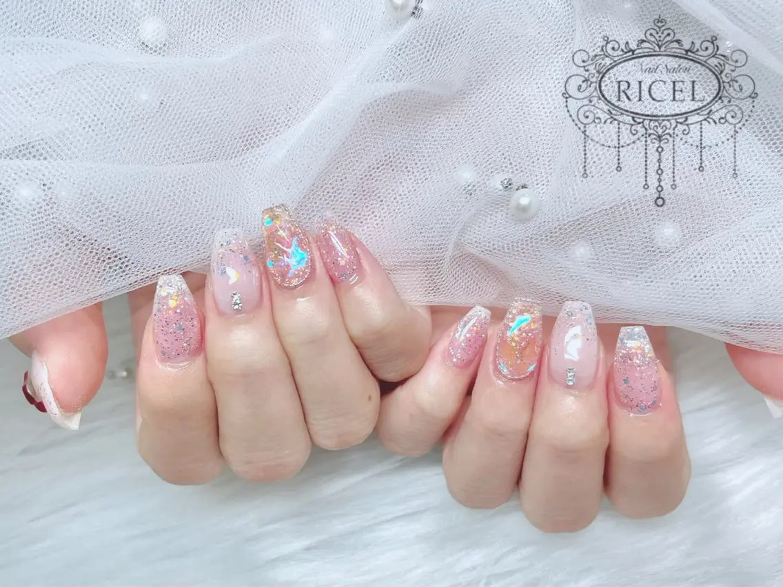 ネイル 韓国ネイル ラメ(グリッター) ラメグラデーション ピンク ワンホンネイル ハンドネイル MIYU 🩶のネイルデザイン