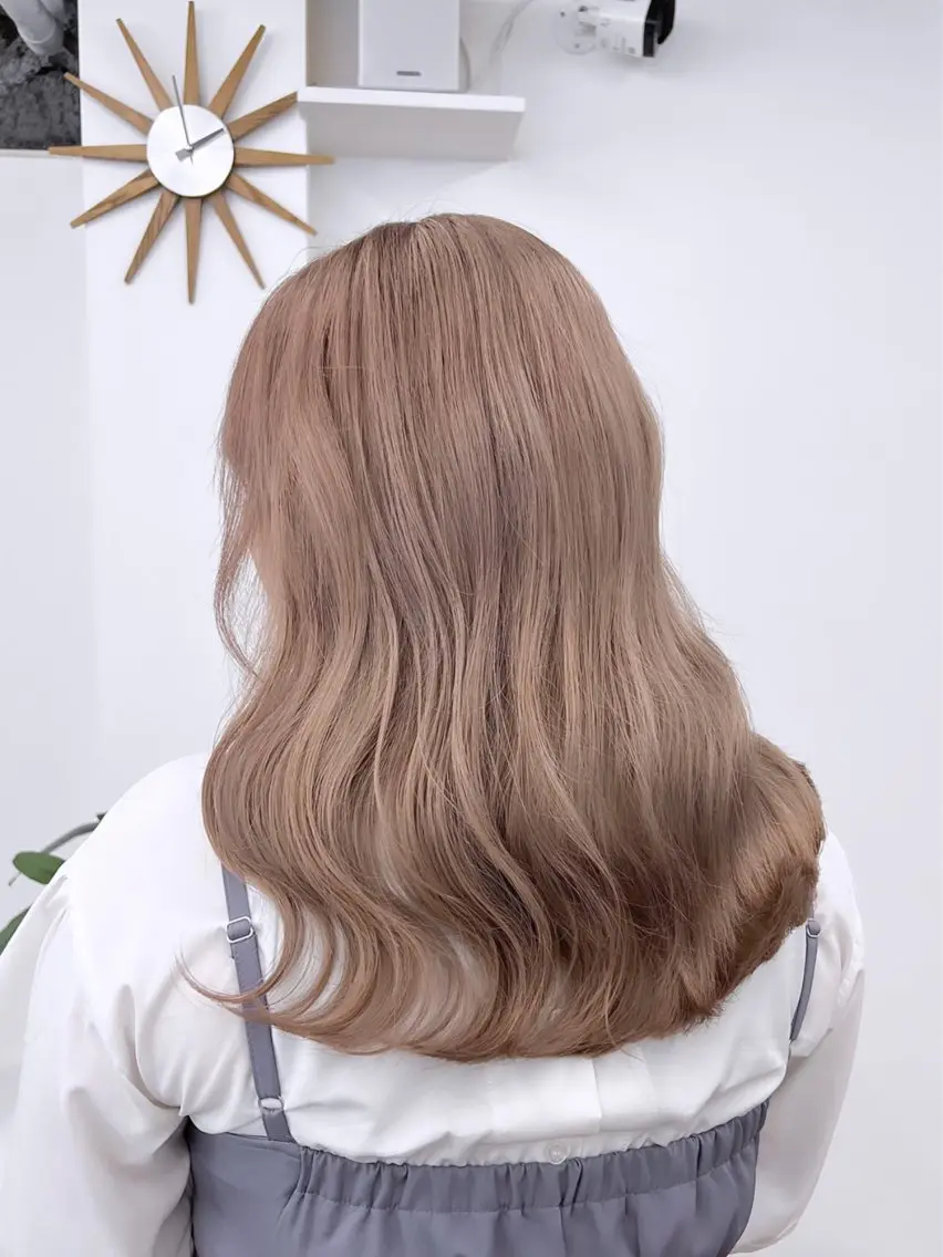 カラー 横浜/ショート/ レイヤーカットのヘアスタイル