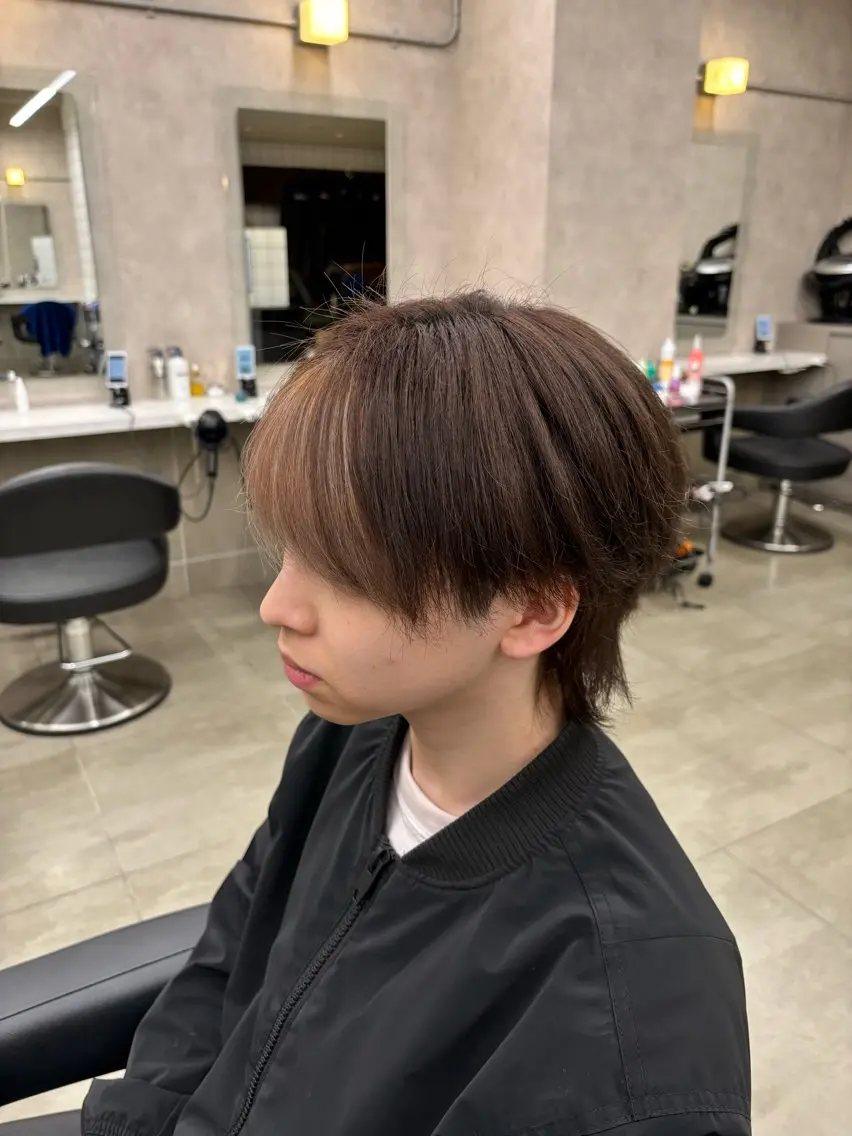 ショート カラー メンズ メンズブリーチ メンズハイトーン ブリーチ ケアブリーチ ハイトーンカラー 抜け感レイヤー︴ ニュアンスカラーのヘアスタイル