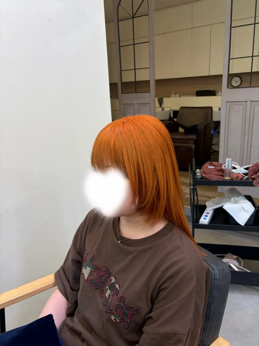 セミロング ヘアカラー 村上 一葉のヘアスタイル