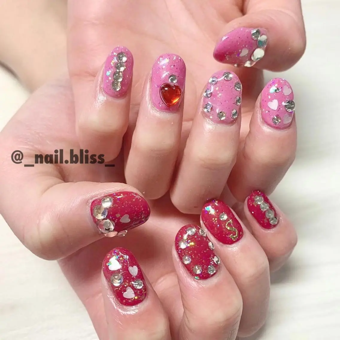 ネイル ピンク 赤色 NAIL BLISSのネイルデザイン