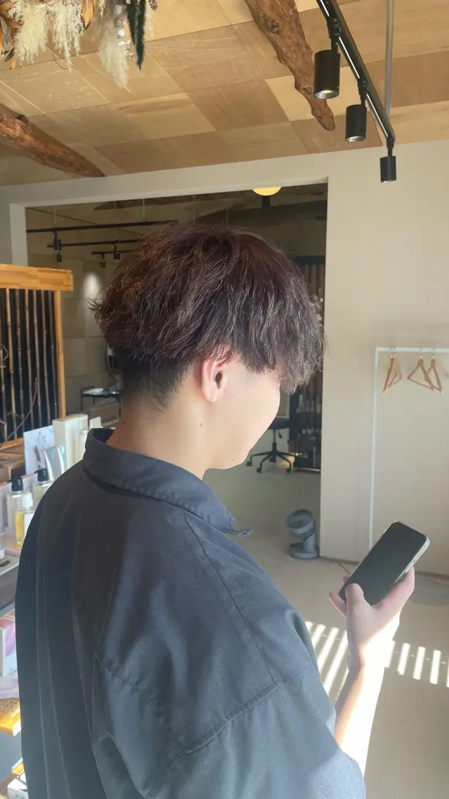 カラー メンズ ベージュカラー ブラウンカラー ピンクカラー ピンクベージュ 進藤 来実のヘアスタイル