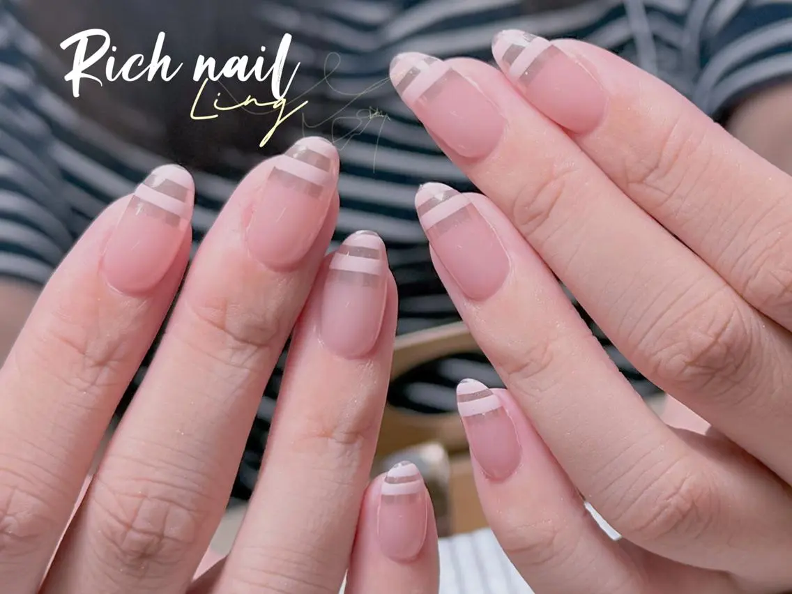 ネイル ハンドネイル ハンドケア Rich Nail 🤲🏻梨央のネイルデザイン