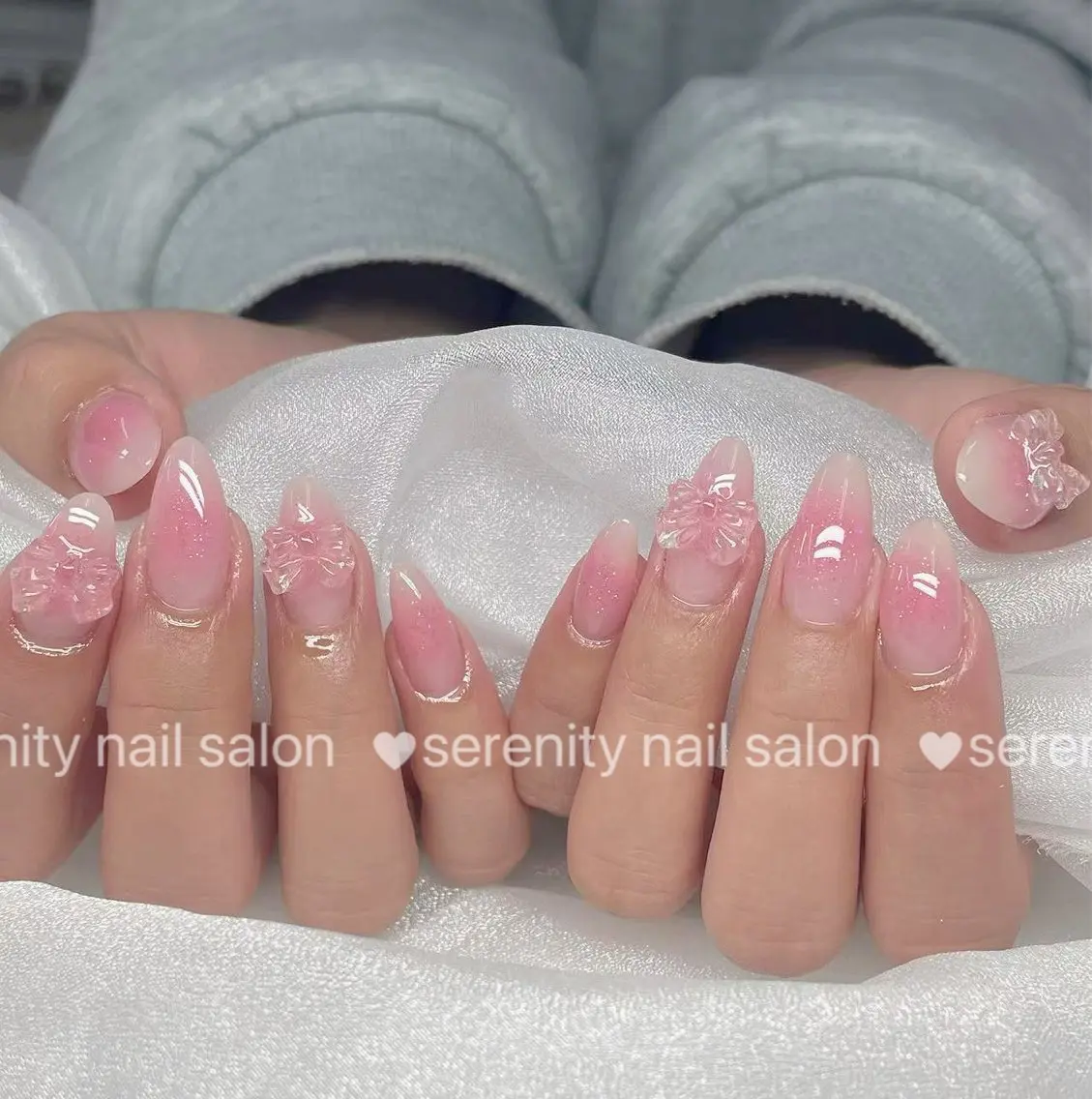 ネイル チークネイル 長さ出し フレンチネイル ジェルネイル キラキラネイル ハンドネイル ハンドケア ✨Serenity Nail salonのネイルデザイン