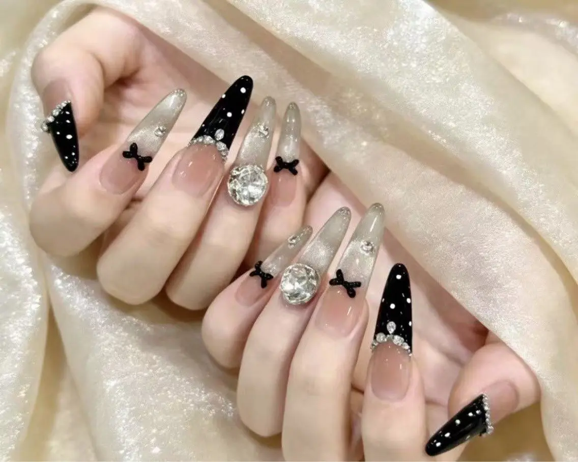 🈹💅人気コース☆チップ長さだし持ち込みデザインつけ放題 10根款パーツ、シールつけ放題デザイン【初回ジェルオフ無料】の写真