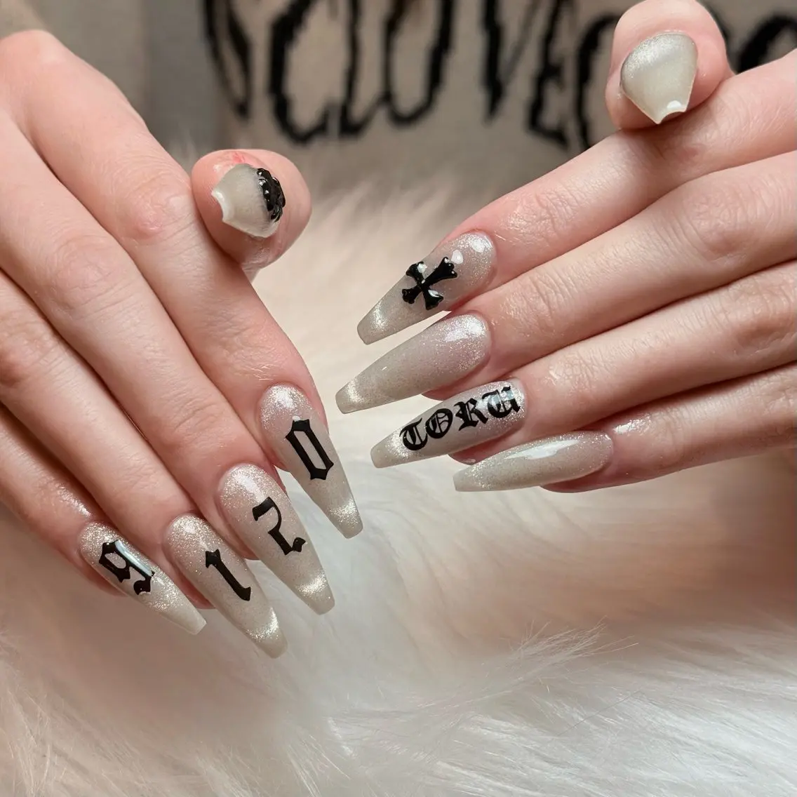 ネイル フレンチネイル ロングネイル マグネットネイル スカルプネイル スーパーロングネイル Nihonthy Nail 新宿のネイルデザイン