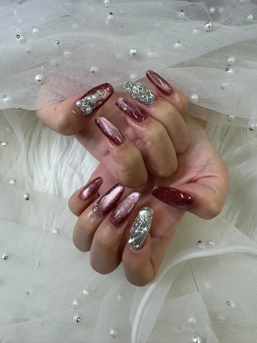 ネイル ボルドー 長さ出し ジェルネイル キラキラネイル ロングネイル ハンドネイル Queeens nailのネイルデザイン