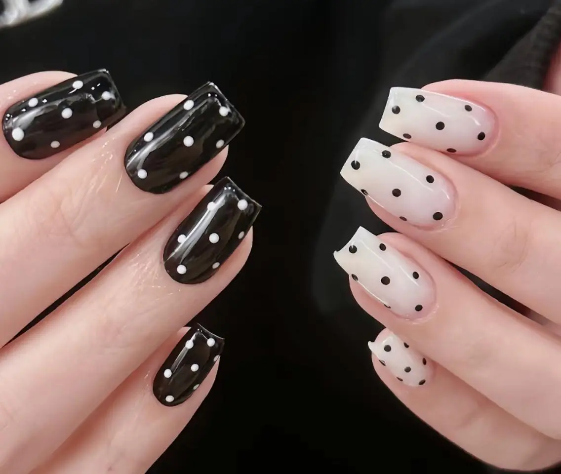 ネイル ハンドネイル 🎀 Ayaka_nailのネイルデザイン