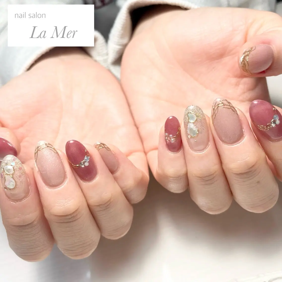 ネイル ゴージャス グラデーション ロングネイル マグネットネイル ピンク ハンドネイル nailsalon La Merのネイルデザイン