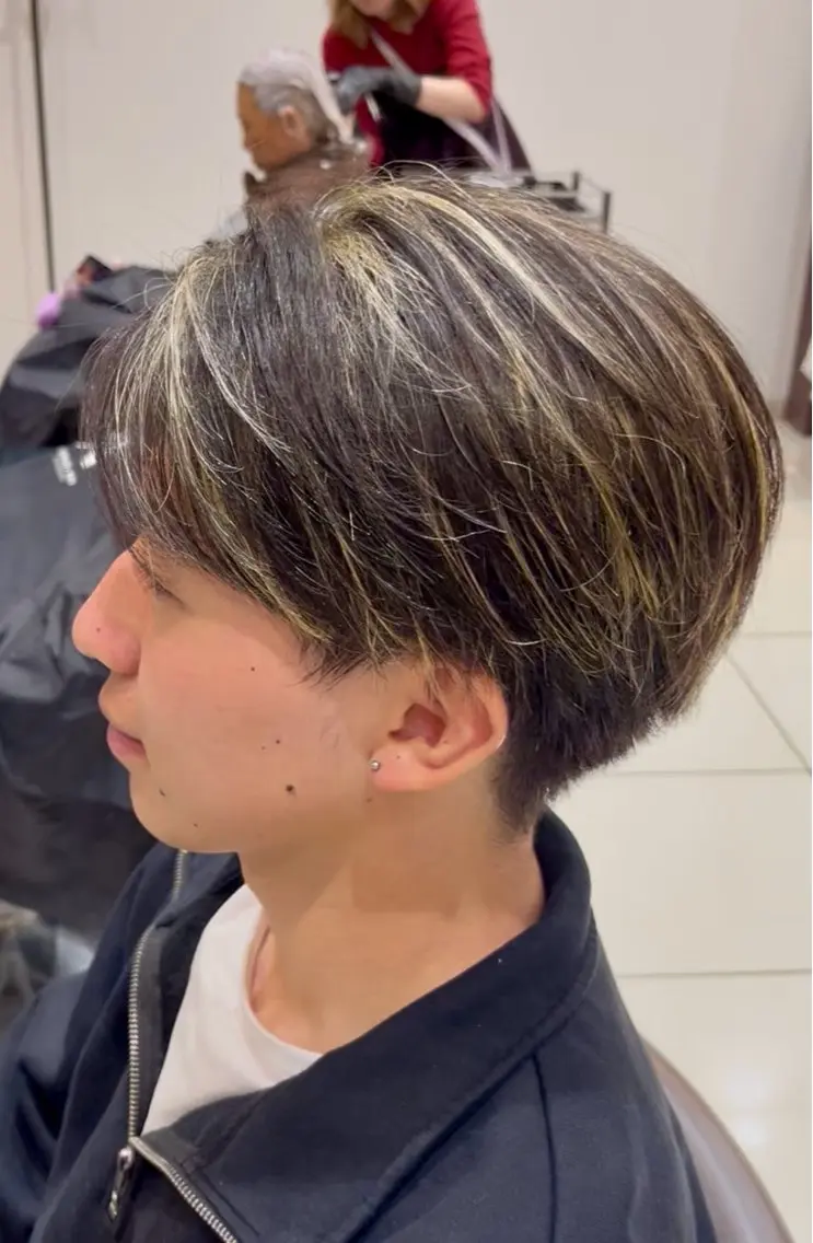 カラー 佐藤 花織のヘアスタイル