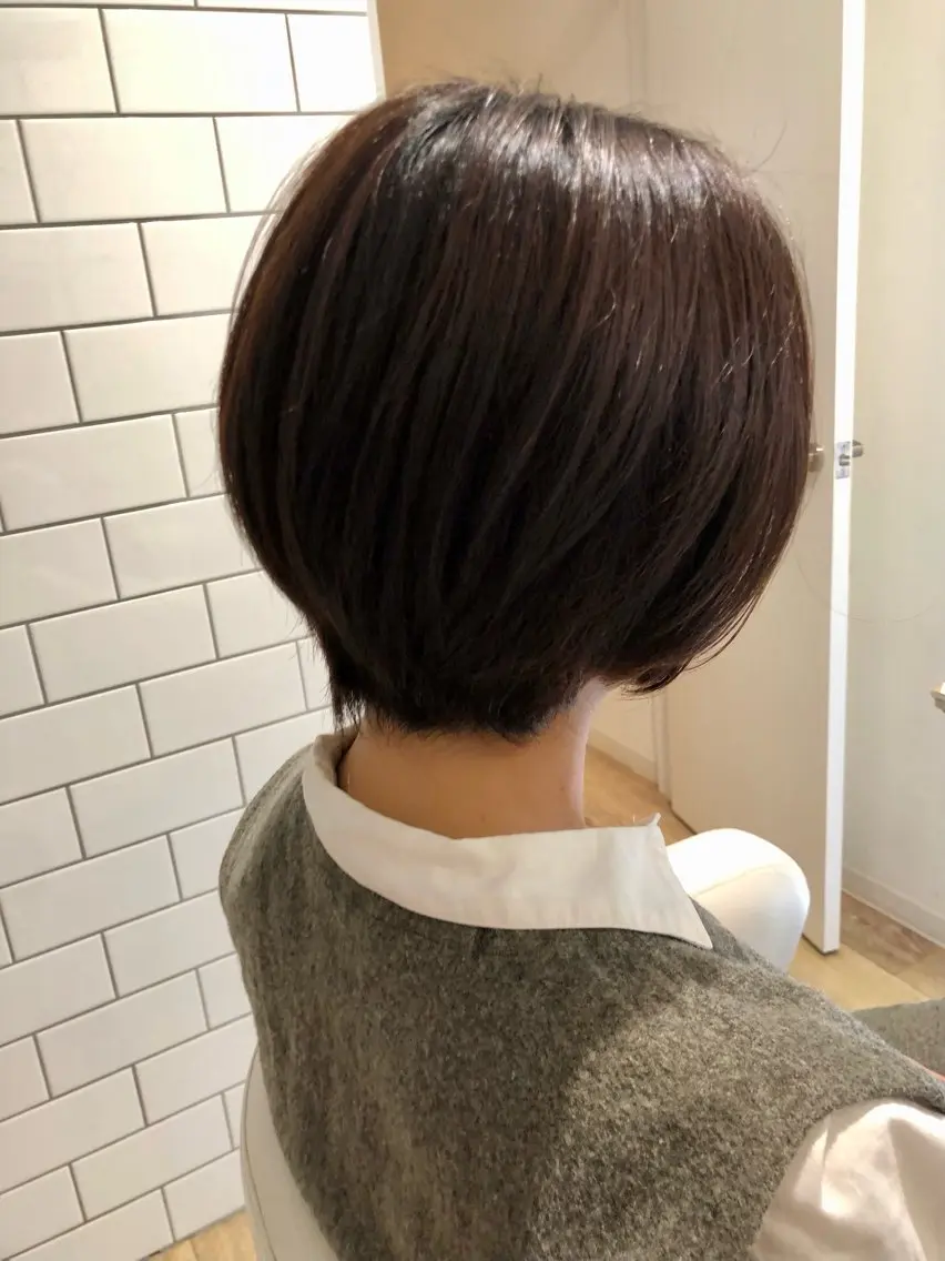 ショート 30･40代支持率◎ 白髪ぼかし/うる艶髪のヘアスタイル