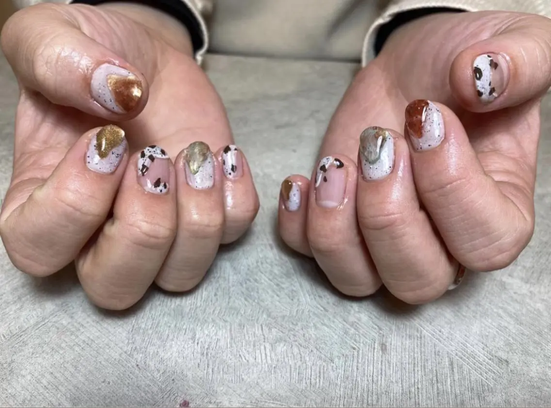 ネイル アニマル柄 ニュアンスネイル nail salon CHEのネイルデザイン
