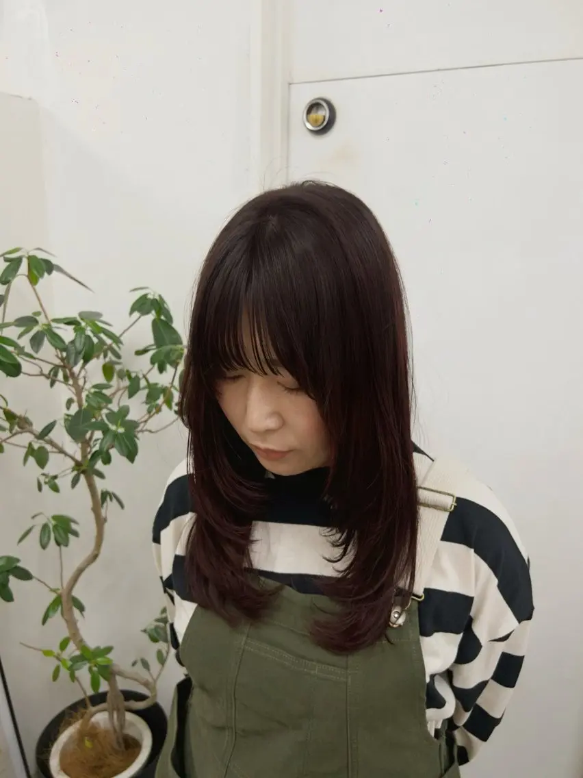 セミロング カラー レッドカラー レイヤーカット 似合わせカット カット ヘアカラー kii/福岡/ 天神薬院/neneのヘアスタイル