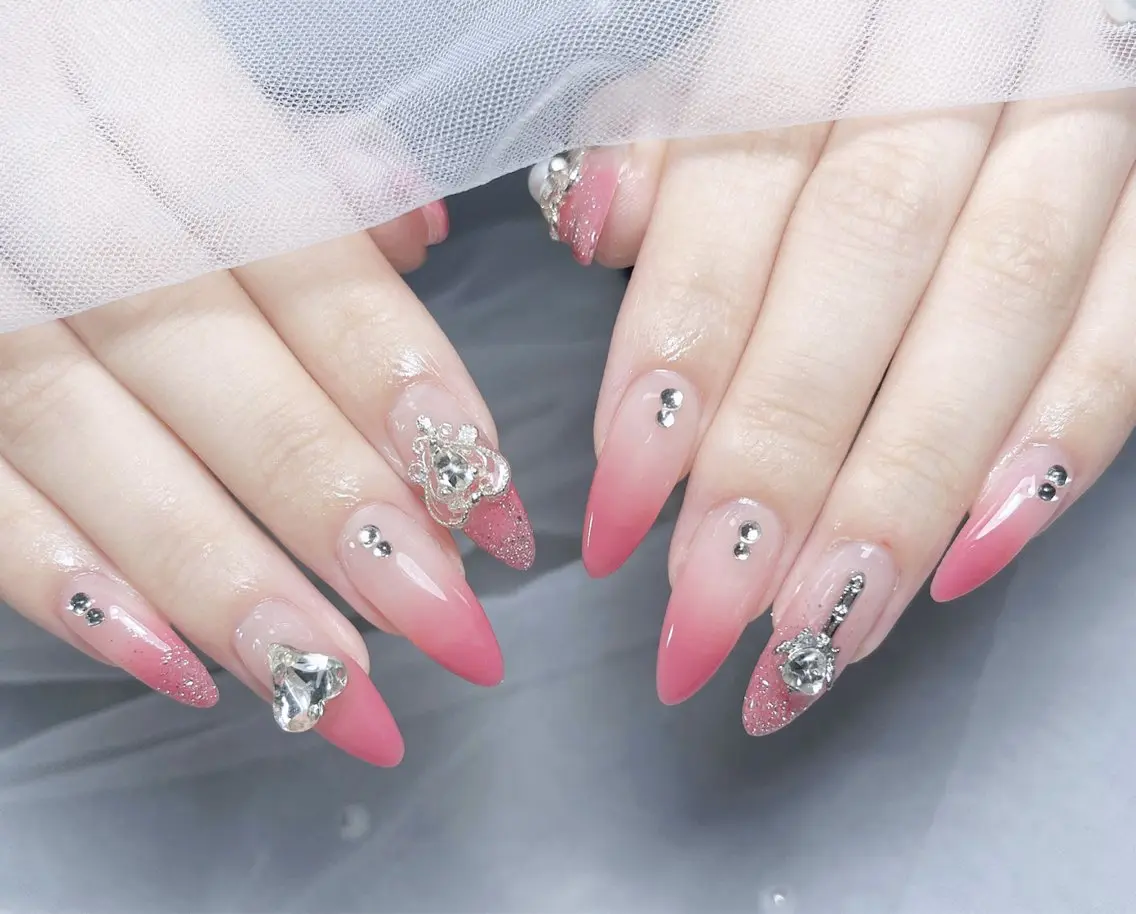 ネイル オーロラネイル クリアネイル フラッシュネイル ジェルネイル グラデーション ハンドネイル Amee Nail Salonのネイルデザイン