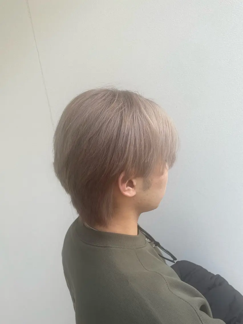 ショート カラー メンズ メンズブリーチ ベージュカラー ブリーチ ホワイトベージュ カット ヘアカラー トリートメント 艶カラー/レイヤー カット🫧あいりのヘアスタイル
