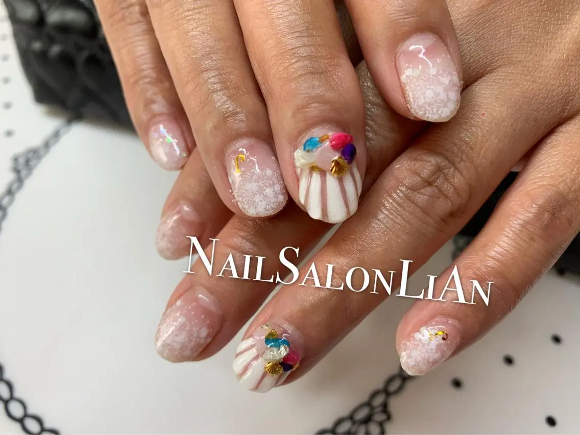 ネイル アートネイル 持ち込み シンプルネイル ストーンネイル NailSalon LiAnのネイルデザイン