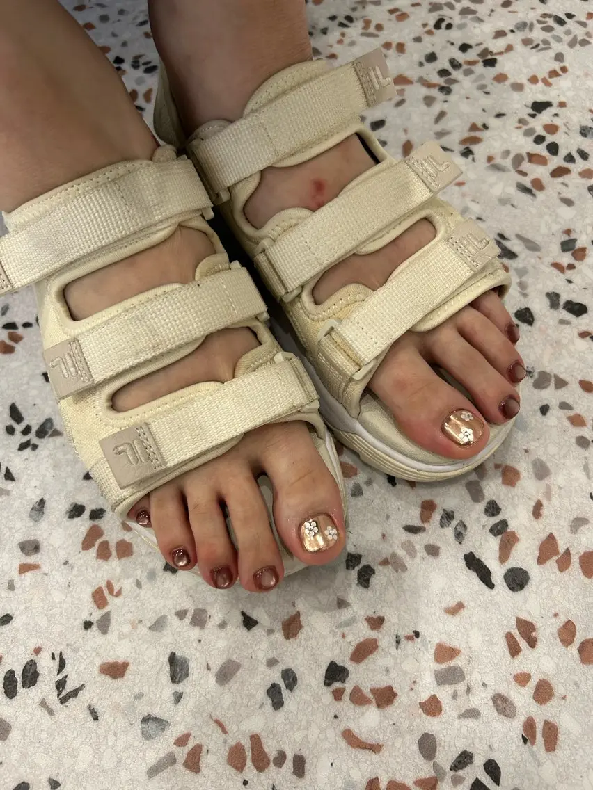 ネイル 小松 千冬のネイルデザイン