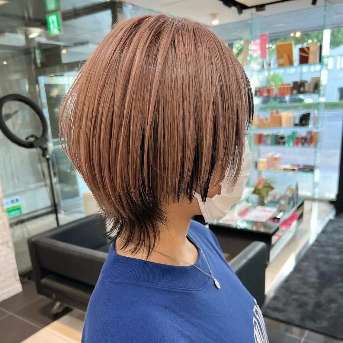 ショート カラー ベージュカラー ミルクティーベージュ ウルフカット 赤み消しカラー /透明感カラー 上長のヘアスタイル