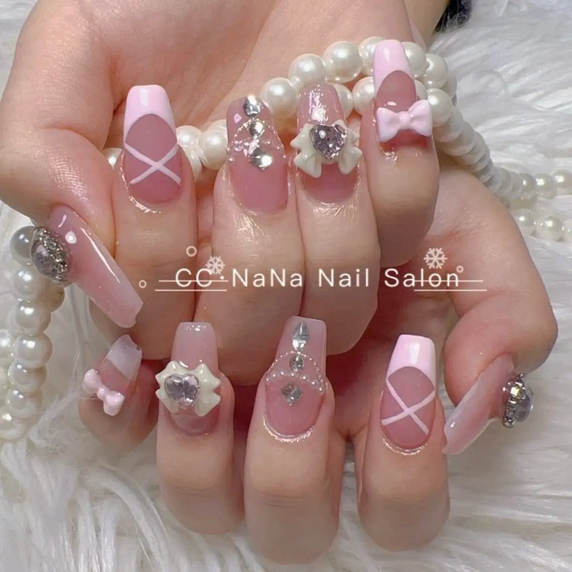 ネイル ハンドネイル 💎CC・NaNa 韓国風ネイル🌙Cのネイルデザイン