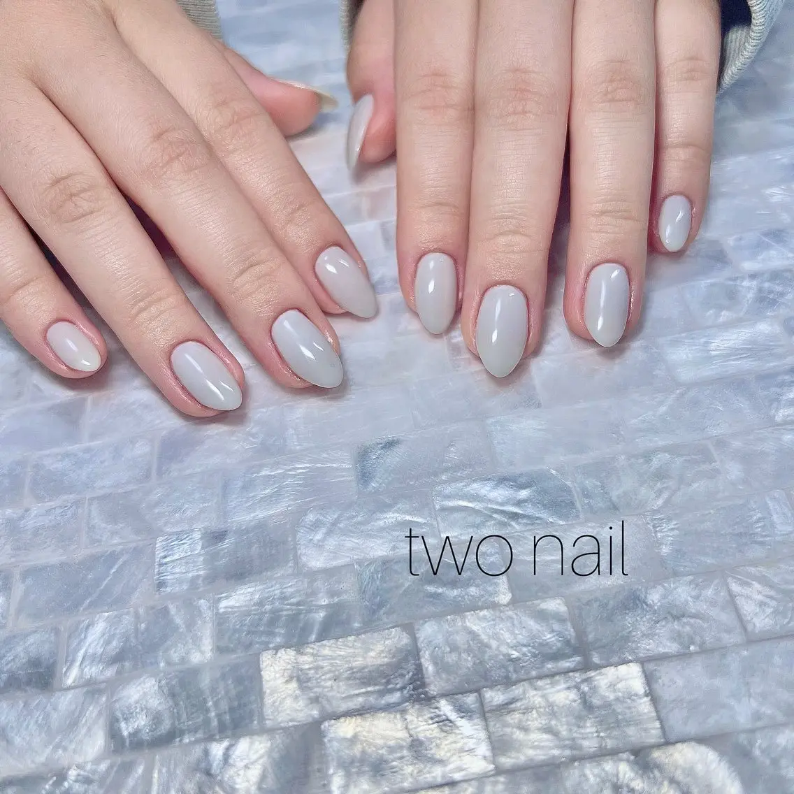 ネイル ネイルチップ ホワイト ハンドネイル two nailのネイルデザイン