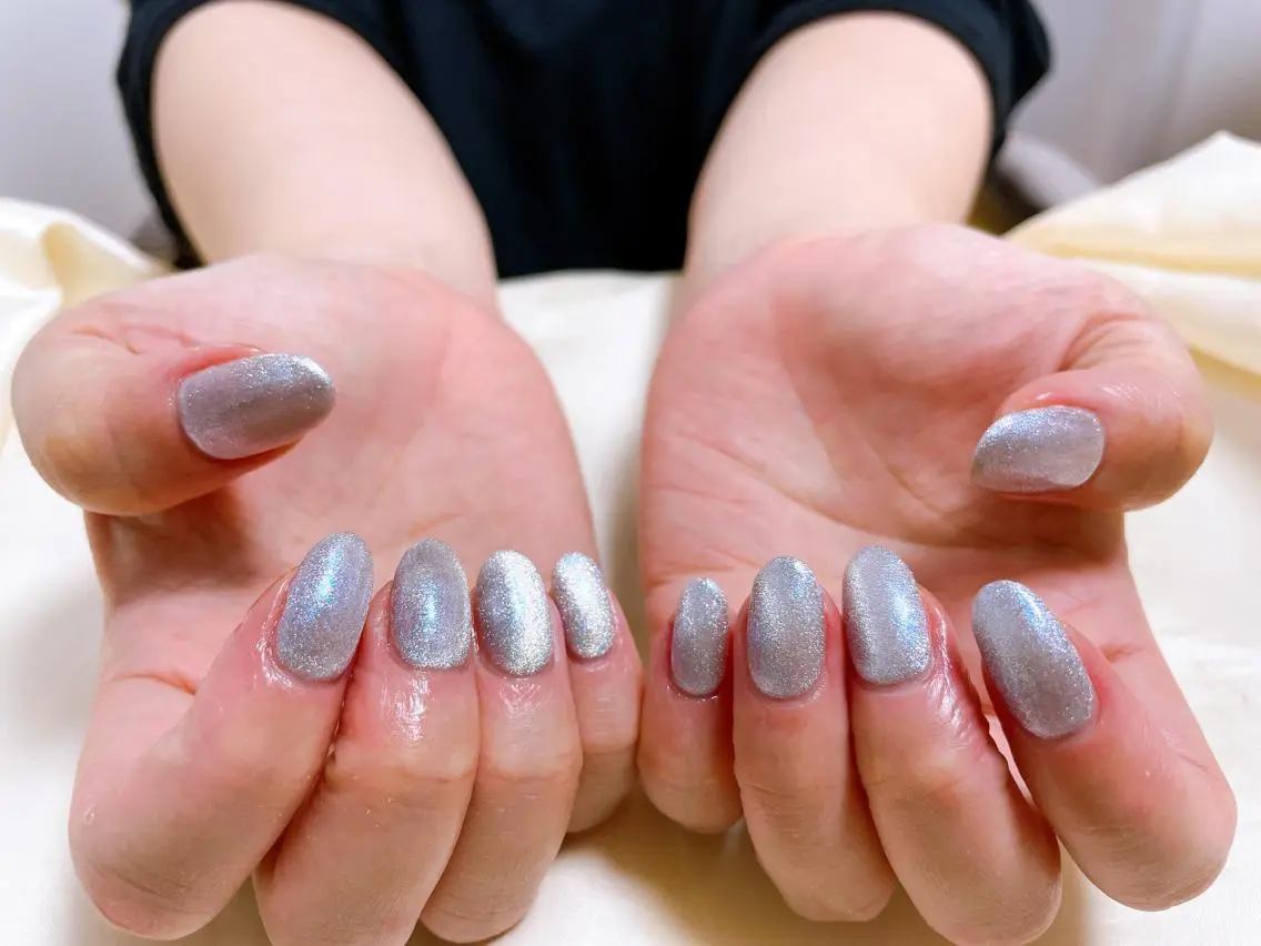 ネイル ブルー マグネットネイル シルバー ハンドネイル mogunail &blowのネイルデザイン