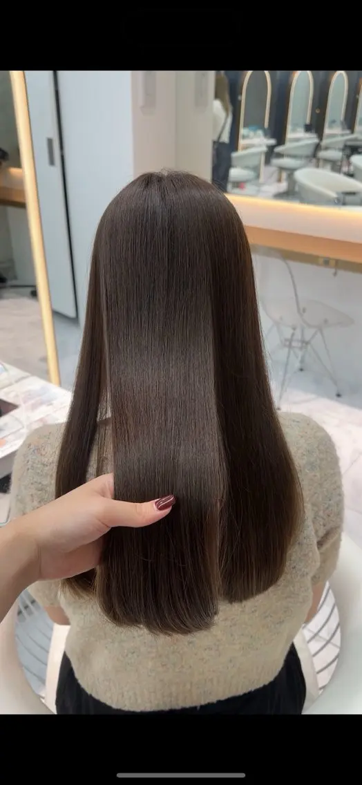 ロング カット ヘアカラー トリートメント Lond  Emi 艶髪モテヘアのヘアスタイル