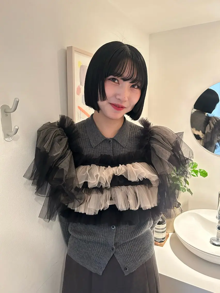 ミディアム かがやしづ ⭐️カラーモデルのヘアスタイル