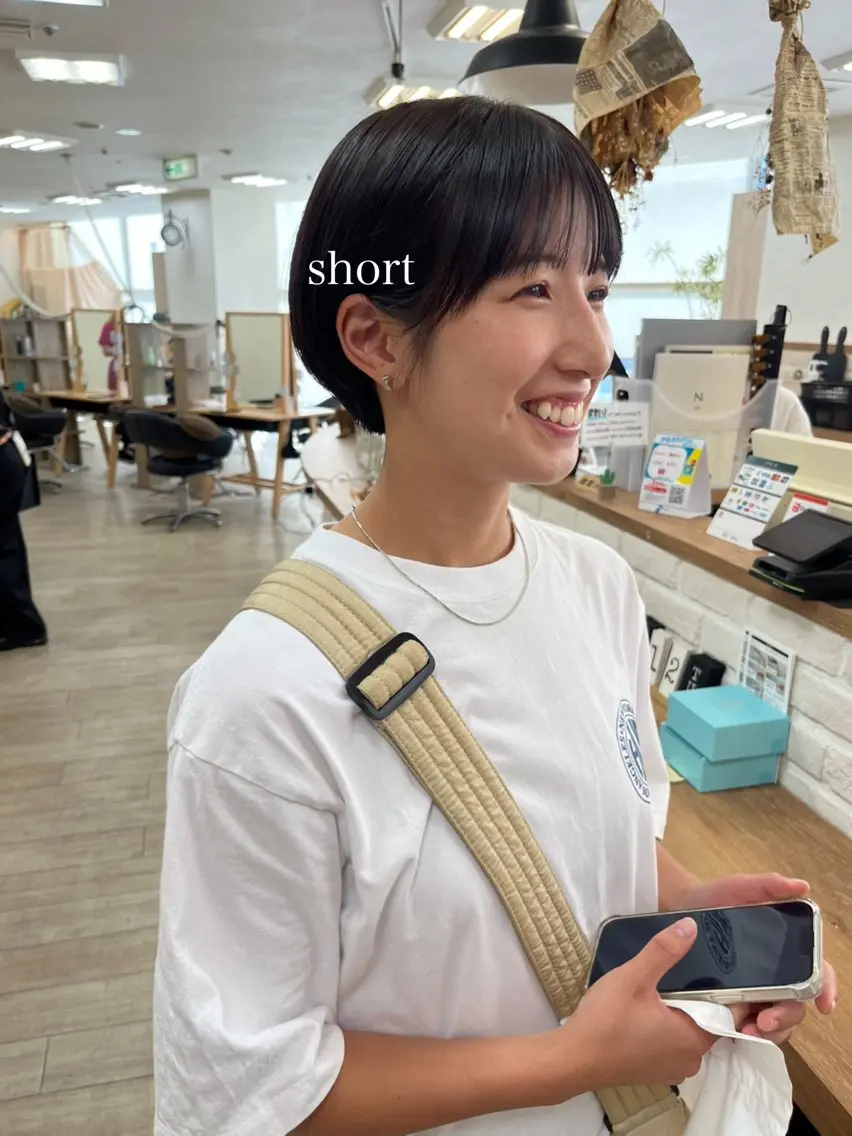 ショート 切りっぱなしボブ ショートボブ ハンサムショート 丸みショート ボブ カット トリートメント 初めてのショート お任せください✂️のヘアスタイル