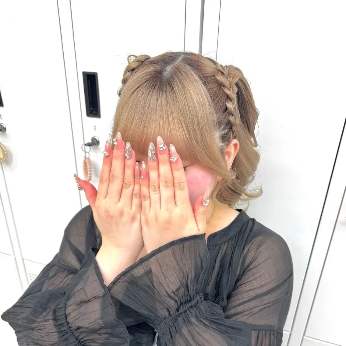 セミロング ヘアアレンジ ヘアセット ヘアメ🎀ハイトーン 🩵エクステ🪄しほのヘアスタイル