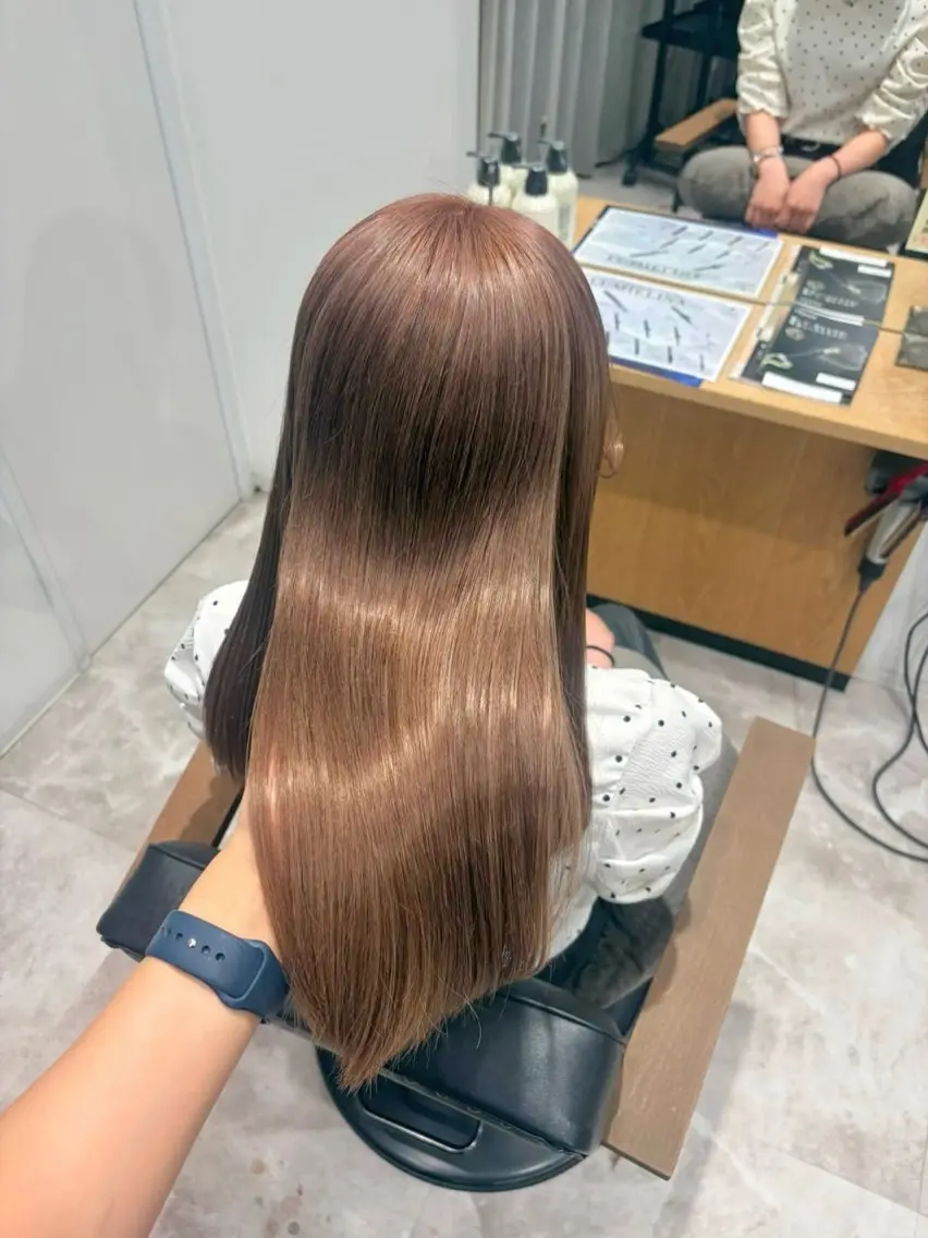 セミロング カラー ヘアカラー 黒阪 なみのヘアスタイル