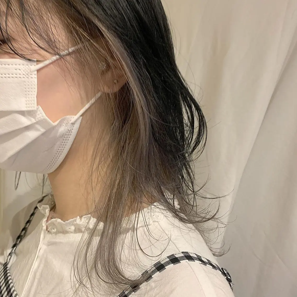 セミロング カラー 本間 結衣のヘアスタイル