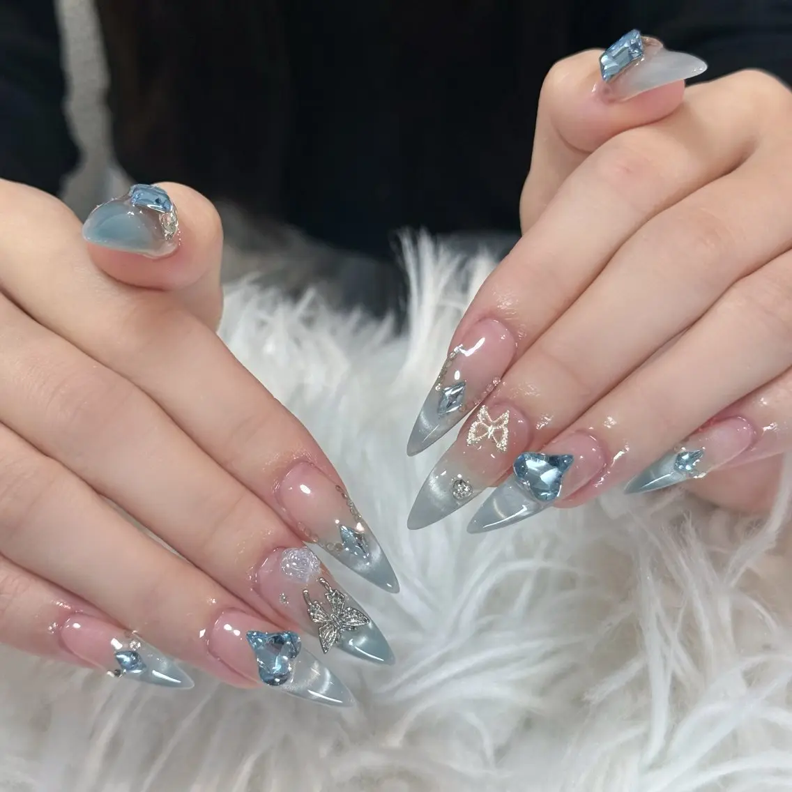 ネイル ボルドー ブラウン チークネイル ドット フットネイル Julli NailStudioのネイルデザイン