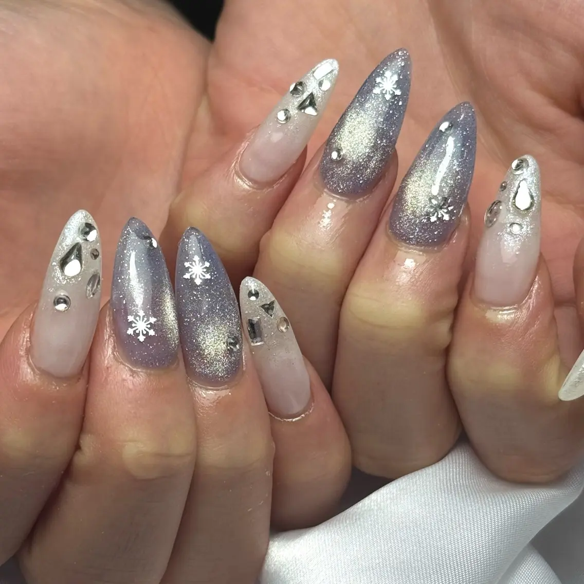 ネイル マグネットネイル 冬ネイル Ray nail natsu🎀のネイルデザイン