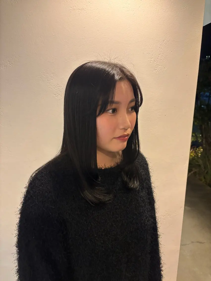 セミロング 顔周りカット Rudder 牛嶋のヘアスタイル
