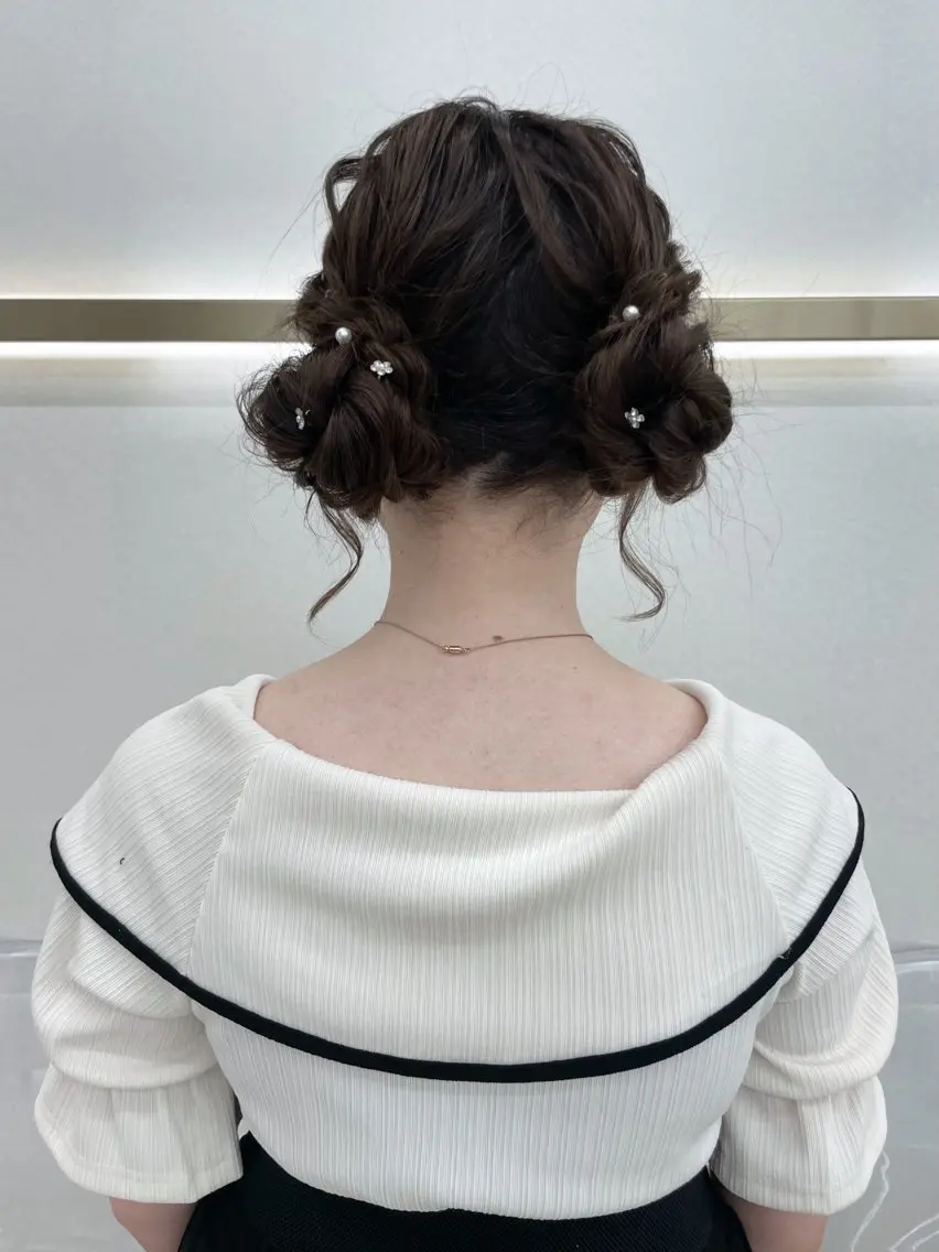 ロング ヘアアレンジ お団子ヘア CARELLY Rukaのマツエク・マツパデザイン