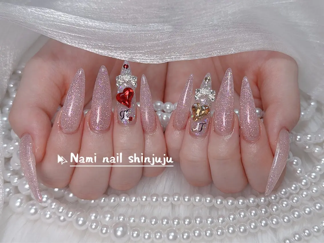 ネイル 長さ出し ガーリー 韓国ネイル ロングネイル 持ち込み ハンドネイル Nami nail salonのネイルデザイン