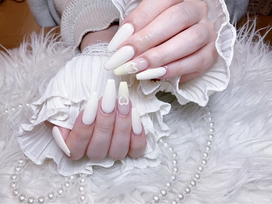 ネイル アートネイル チークネイル 長さ出し フラワーネイル フレンチネイル ハンドネイル ハンドケア NEW NAIL 池袋のネイルデザイン