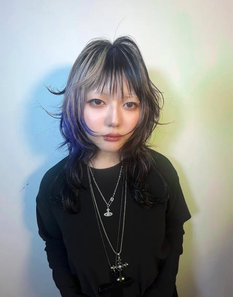 ミディアム レイヤーカット ウルフカット 🌎カット＆Wカラー 🌎KANAMIのヘアスタイル
