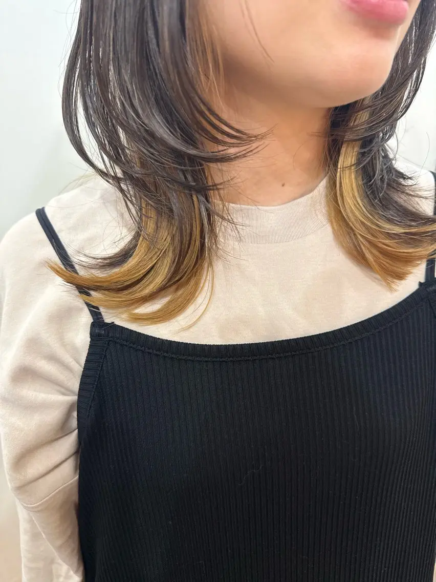 ミディアム ミディアムレイヤー レイヤーカット fenice natsumiのヘアスタイル