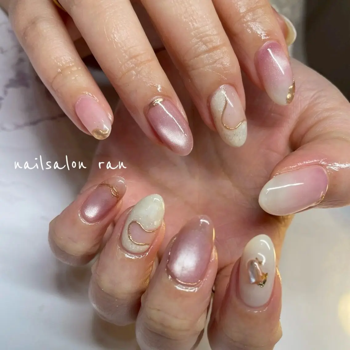 ネイル ゴールド マグネットネイル ミラーネイル ニュアンスネイル ハンドネイル ハンドケア nailsalon ranのネイルデザイン