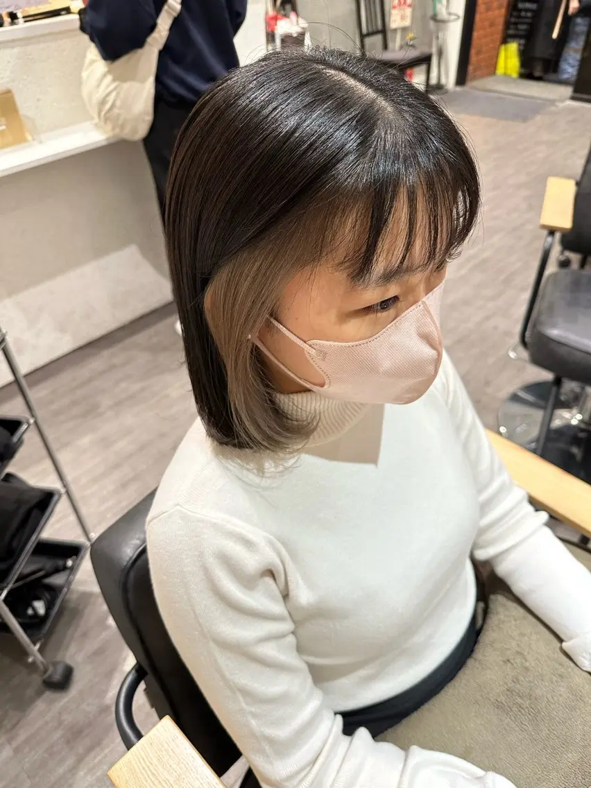 ミディアム カラー グレージュ ヘアカラー トリートメント 艶髪レイヤー上田 紗也🇰🇷💗のヘアスタイル